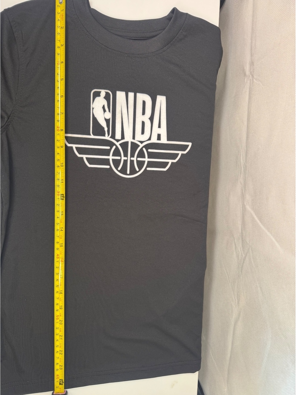 NBA Boys Black Graphic T-Shirt Size Medium - Picture 2 of 5